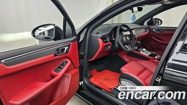 Porsche Macan 95B, 2022 10