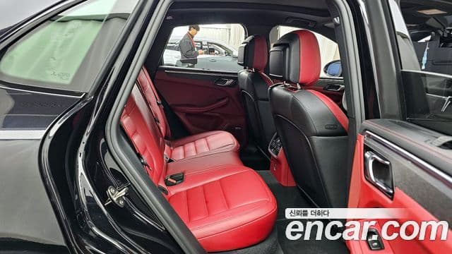 Porsche Macan 95B, 2022 12