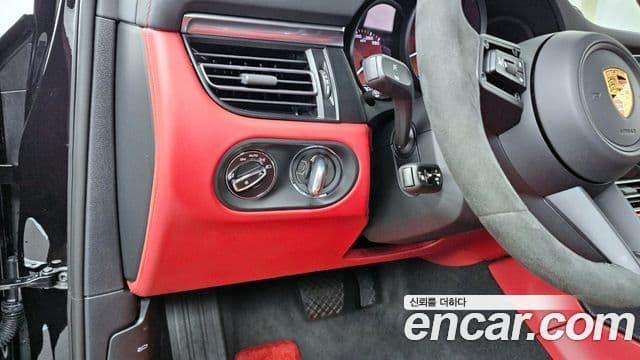 Porsche Macan 95B, 2022 16