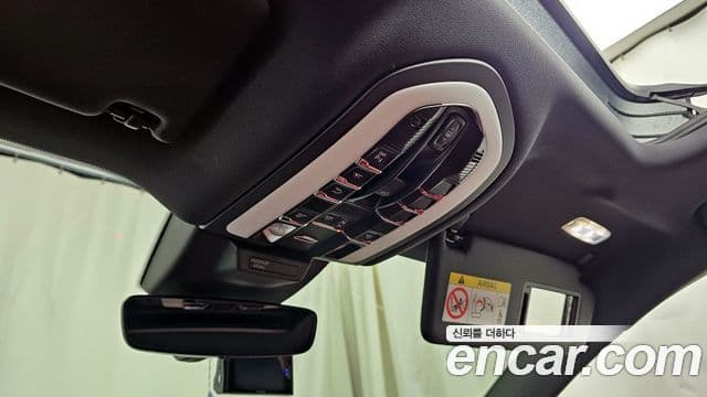 Porsche Macan 95B, 2022 17