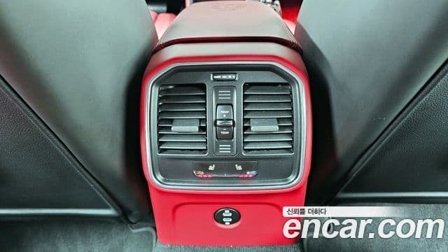 Porsche Macan 95B, 2022 18