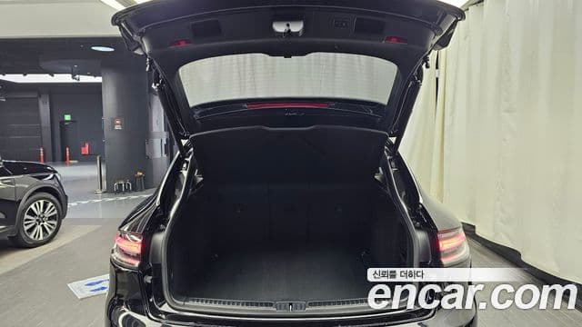 Porsche Macan 95B, 2022 20