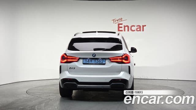 BMW iX3 M Sport, 2024 4