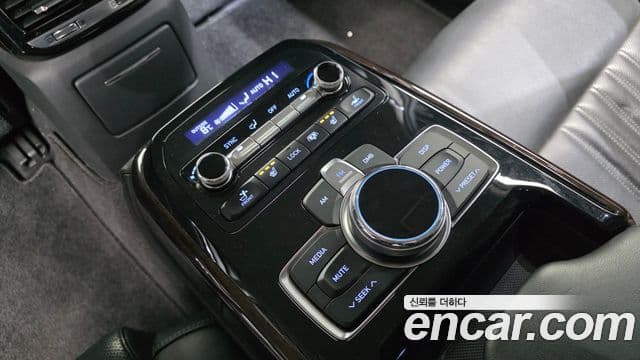 Genesis EQ900 Luxury, 2018 18