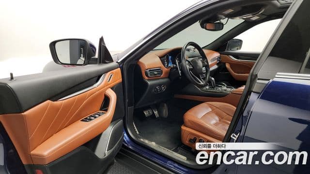 Maserati Levante 3.0 AWD GranSport, 2019 10