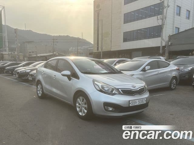 Kia All New Pride Deluxe, 2014 1