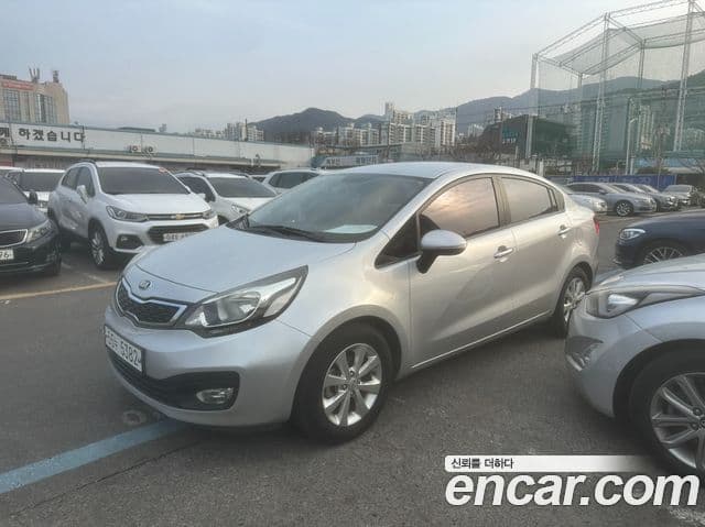 Kia All New Pride Deluxe, 2014 3