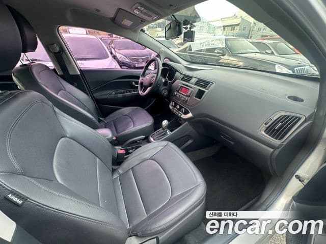 Kia All New Pride Deluxe, 2014 7