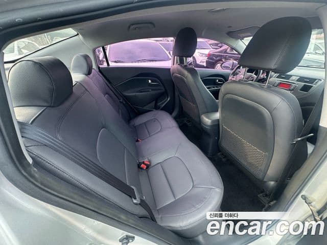 Kia All New Pride Deluxe, 2014 8