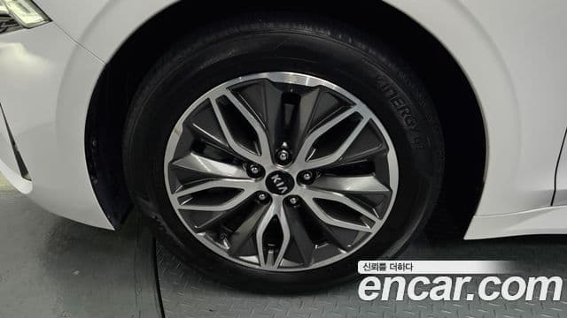 Kia K5 гибрид 3세대 Noblesse, 2020 все фото