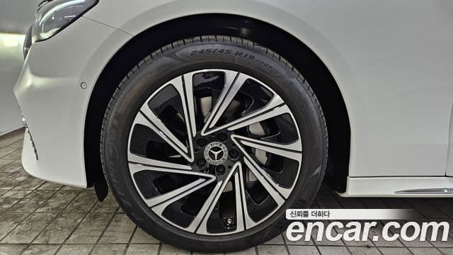 Mercedes-Benz E-класс W214 Exclusive, 2024 все фото