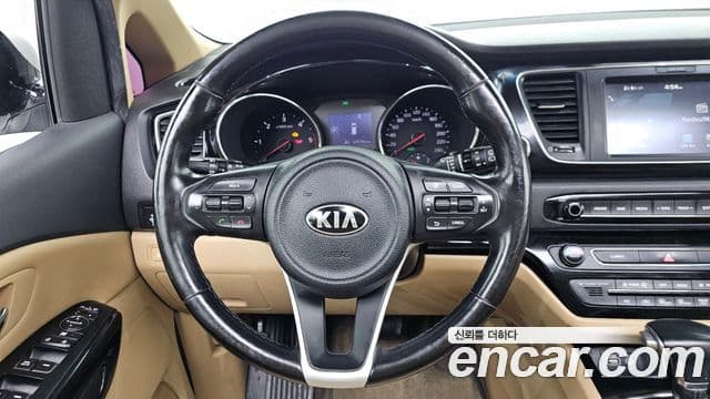 Kia All New Carnival Prestige, 2017 14