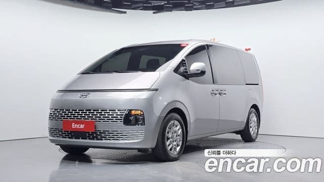 Hyundai Staria Modern, 2023 1