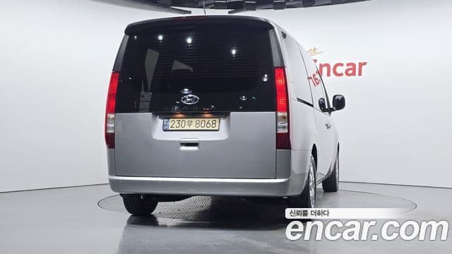 Hyundai Staria Modern, 2023 4
