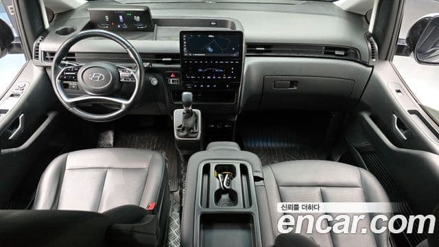 Hyundai Staria Modern, 2023 7