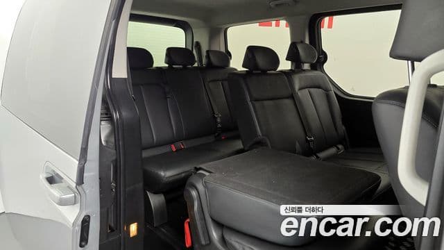 Hyundai Staria Modern, 2023 12