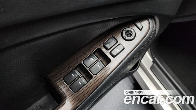 Kia K5 2.0 Deluxe, 2011 19