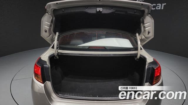 Kia K5 2.0 Deluxe, 2011 20