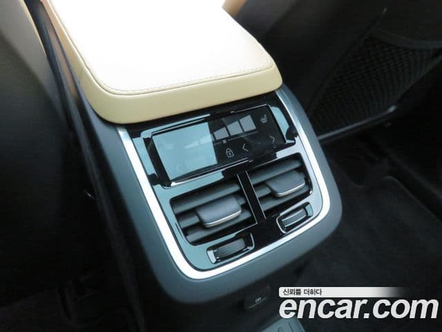 Volvo XC90 2세대 T8 Ultimate Bright гибрид, 2024 18