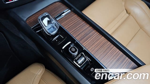 Volvo XC60 2세대 T8 Inscription, 2021 9