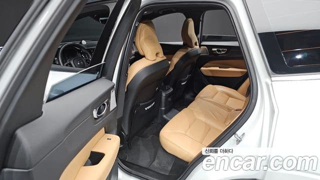 Volvo XC60 2세대 T8 Inscription, 2021 11