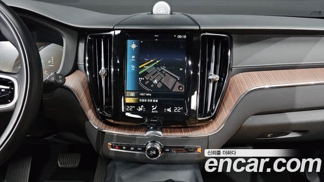 Volvo XC60 2세대 T8 Inscription, 2021 14