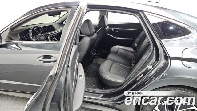 Hyundai Sonata гибрид (DN8) Modern, 2022 13