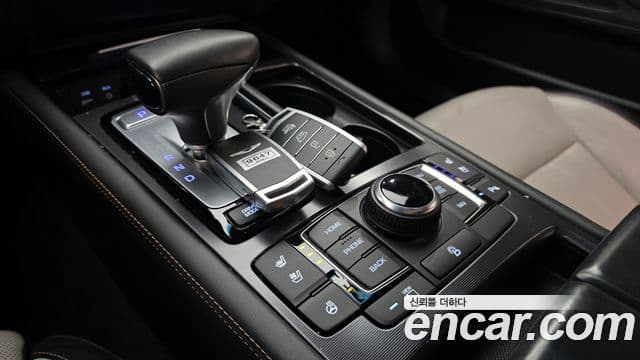 Genesis G80 Sport, 2017 9