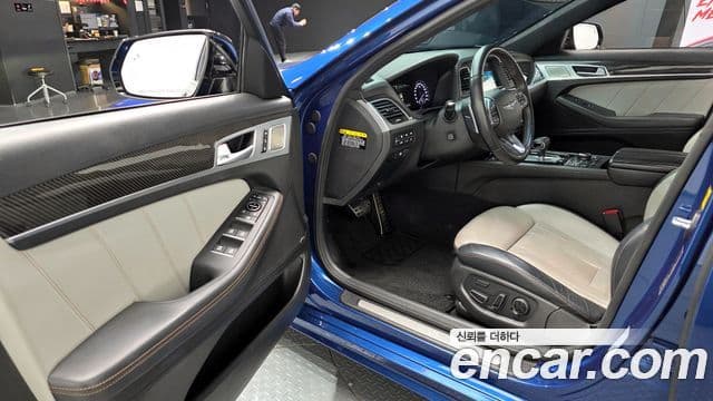 Genesis G80 Sport, 2017 11