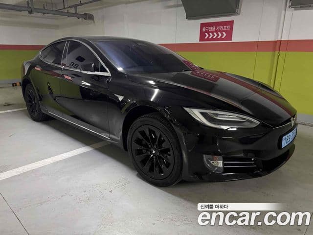 Tesla модель S, 2017 1