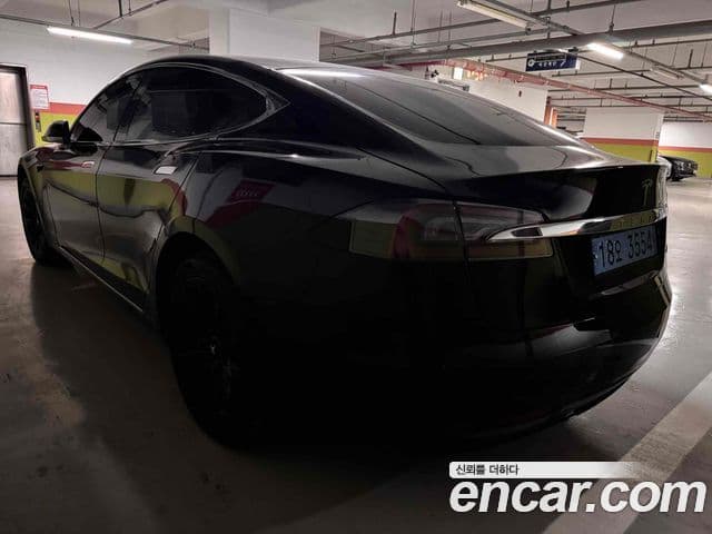 Tesla модель S, 2017 2