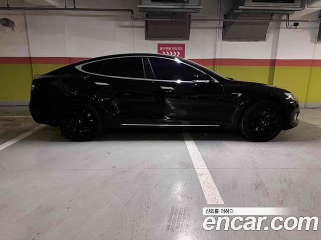 Tesla модель S, 2017 4