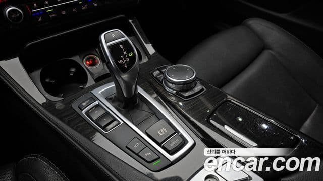 BMW 5시리즈 (F10) 528i Luxury Plus, 2016 9