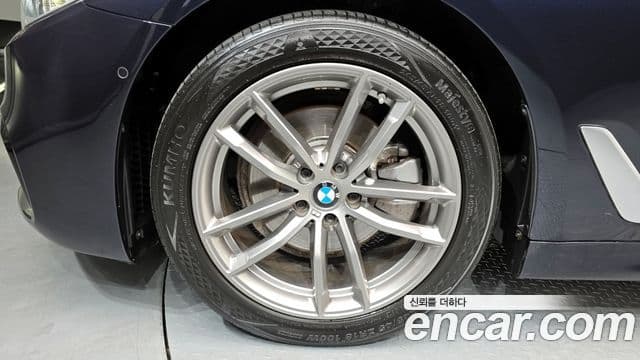 BMW 5시리즈 (G30) 520d M Sport Plus, 2018 все фото
