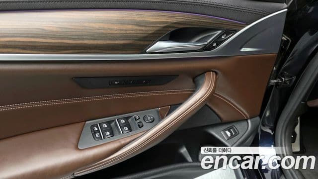 BMW 5시리즈 (G30) 520d M Sport Plus, 2018 11