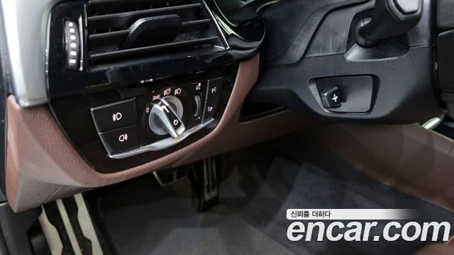 BMW 5시리즈 (G30) 520d M Sport Plus, 2018 12