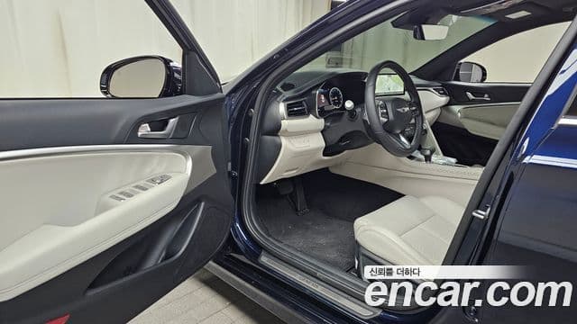 Genesis The / новый New G70, 2025 10