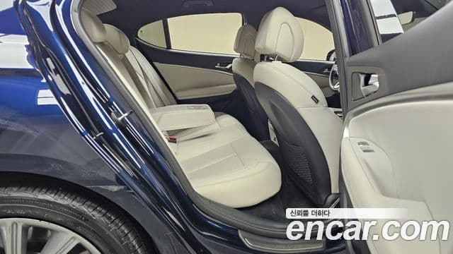 Genesis The / новый New G70, 2025 12