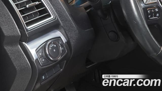 Ford Explorer 5세대, 2018 16