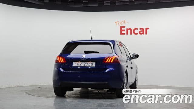 Peugeot 308 2세대 1.5 BlueHDi Allure, 2019 4