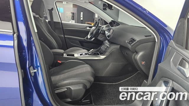Peugeot 308 2세대 1.5 BlueHDi Allure, 2019 11