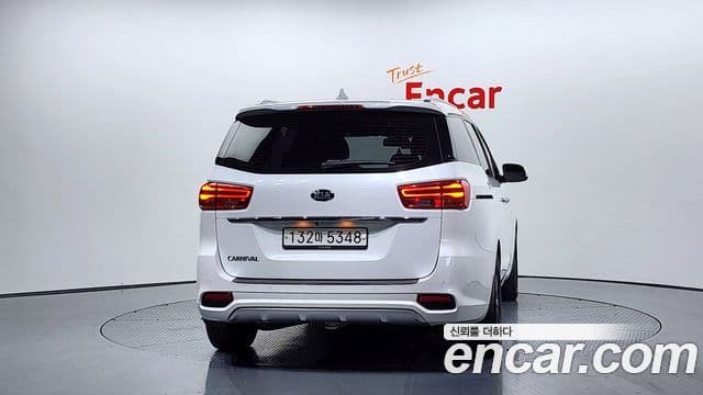 Kia The / новый New Carnival Luxury, 2019 4