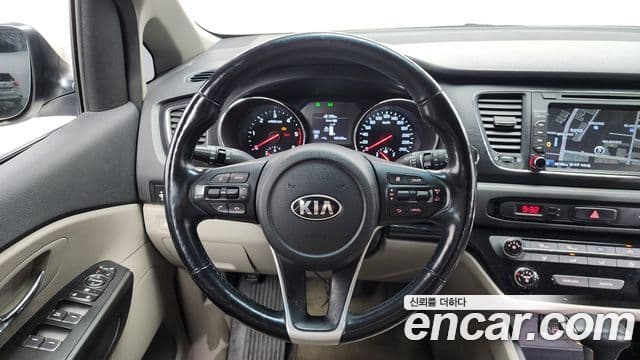 Kia The / новый New Carnival Luxury, 2019 13