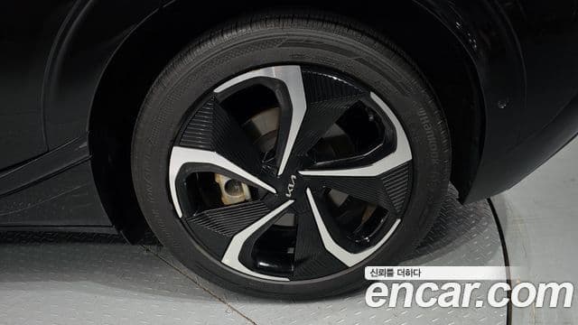 Kia EV6 GT Line, 2023 все фото