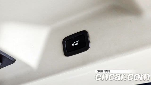 Land Rover Range Rover 4세대 4.4 SDV8 Vogue SE дизель, 2016 17