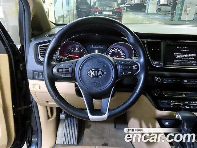 Kia All New Carnival Noblesse, 2018 8