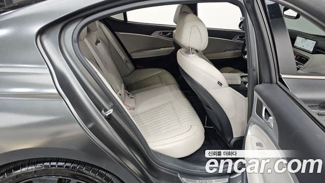 Genesis The / новый New G70, 2022 12