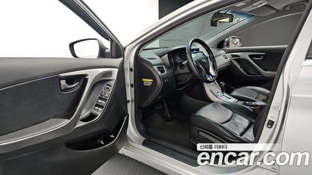 Hyundai Avante MD Luxury, 2012 11