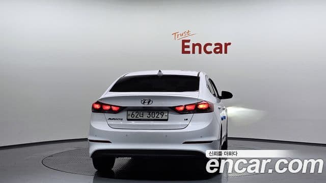 Hyundai Avante AD 1.6 GDI Value Plus, 2018 4