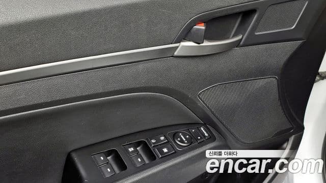 Hyundai Avante AD 1.6 GDI Value Plus, 2018 14